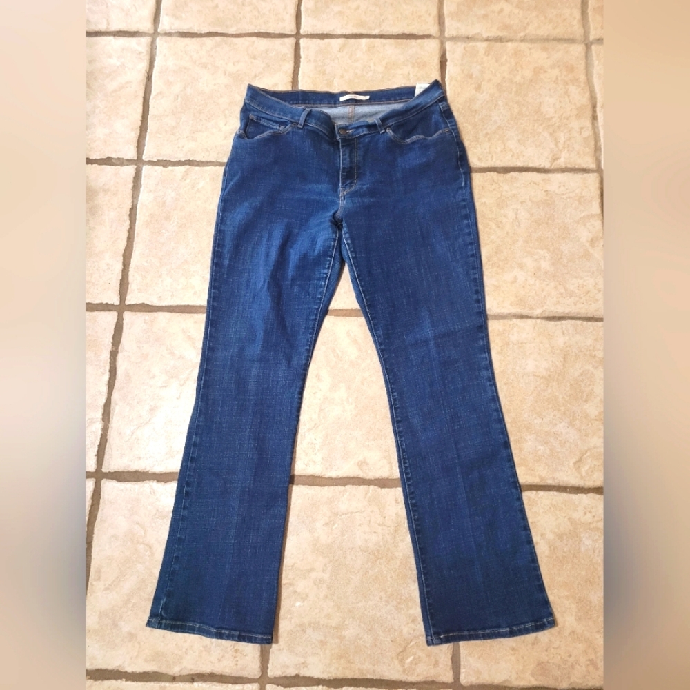 Levis Strecth Bootcut 32